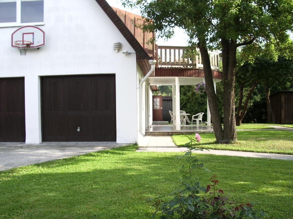 Maenni Guesthouse Haapsalu Δωμάτιο φωτογραφία